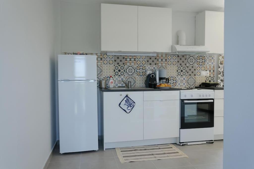 Beautiful Seaside Studio With Amazing View Athens Exterior photo